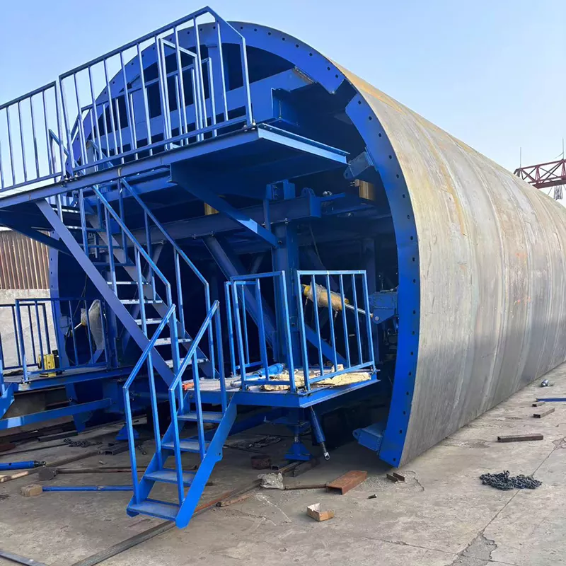 Fôrma de aço para revestimento de túnel